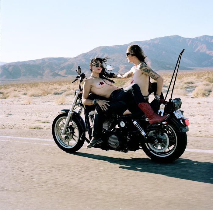 Girls on a motorcycle in Cuenca
