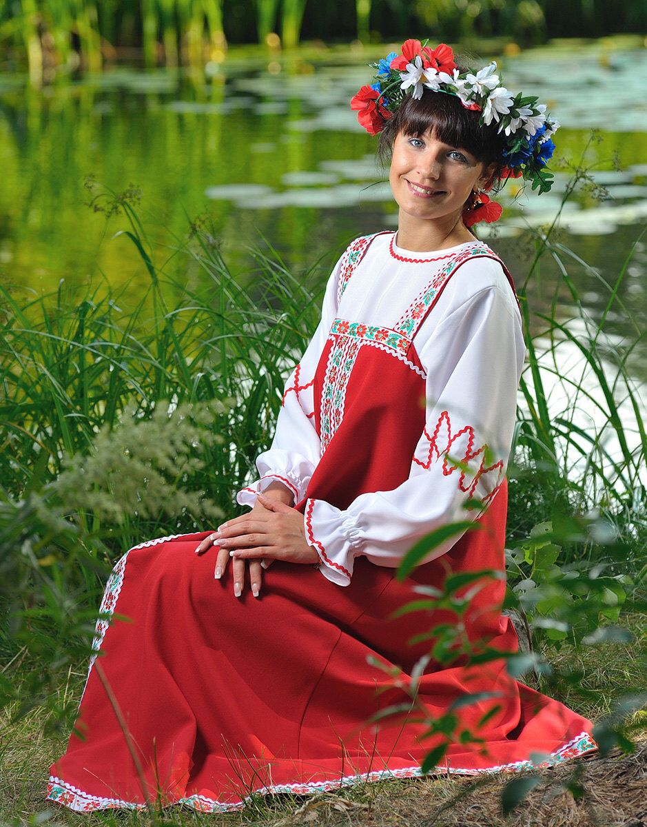 Beautiful girl Girls in Slavic costumes in Cuenca