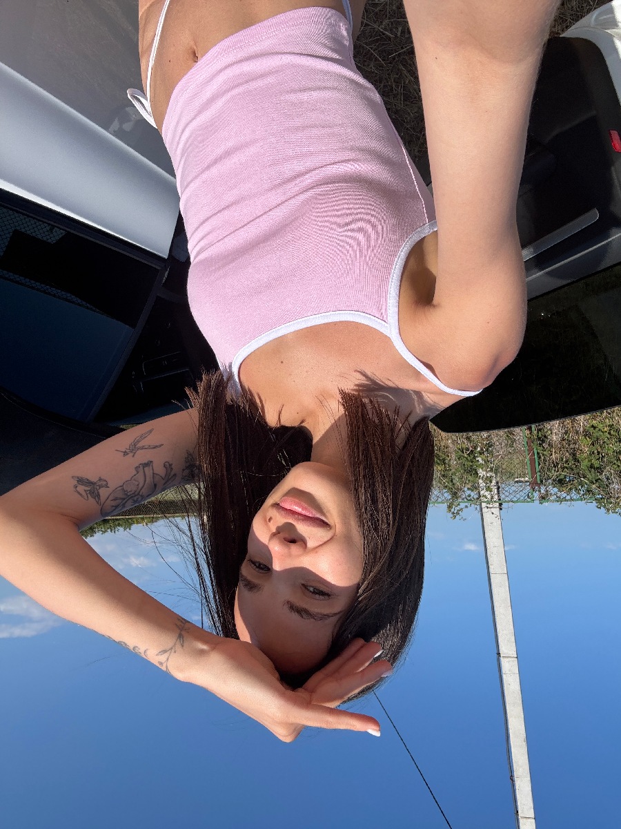 Sexy model Tina in Cuenca